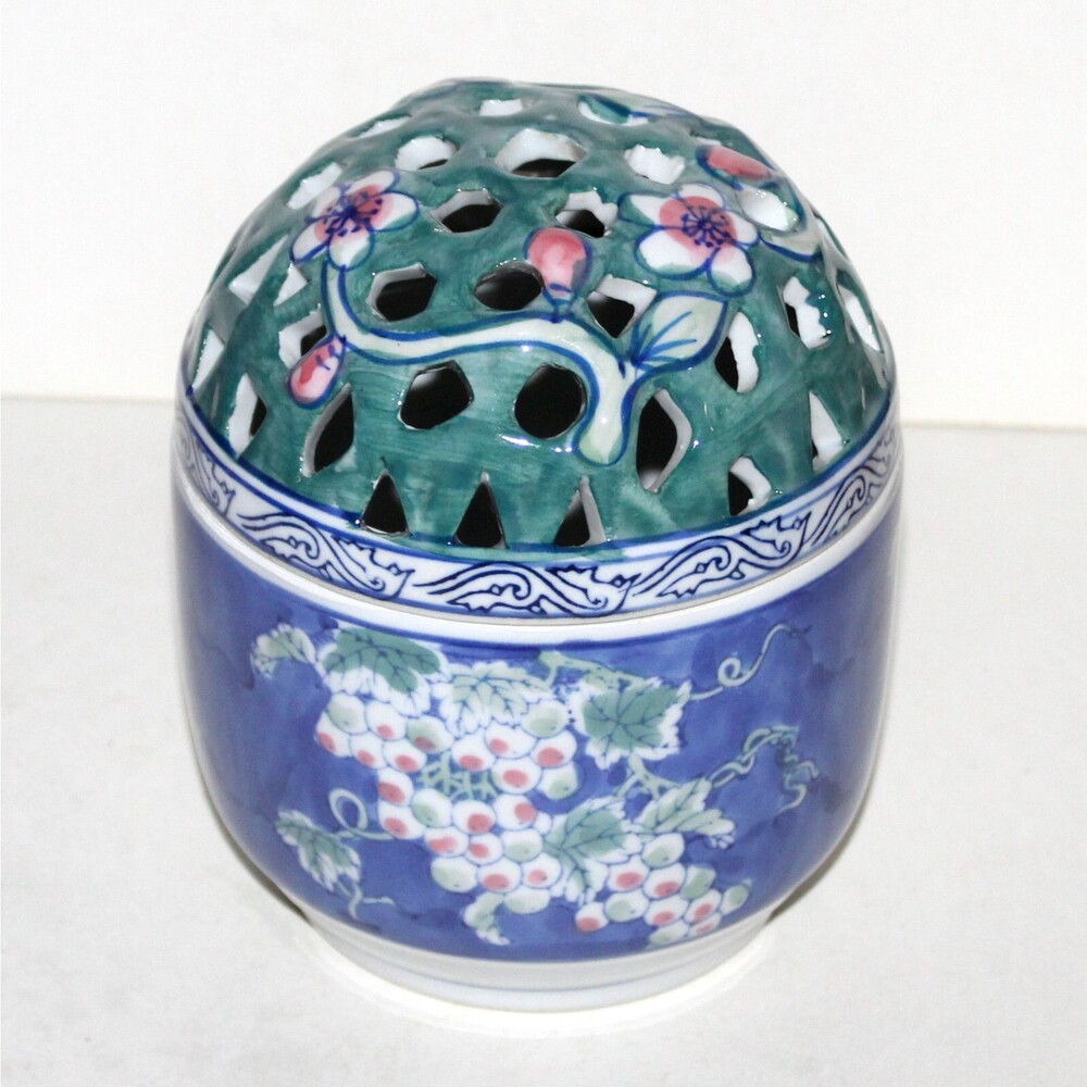 Vintage Large Ceramic Potpourri Container frog vase decor China blue asian lid